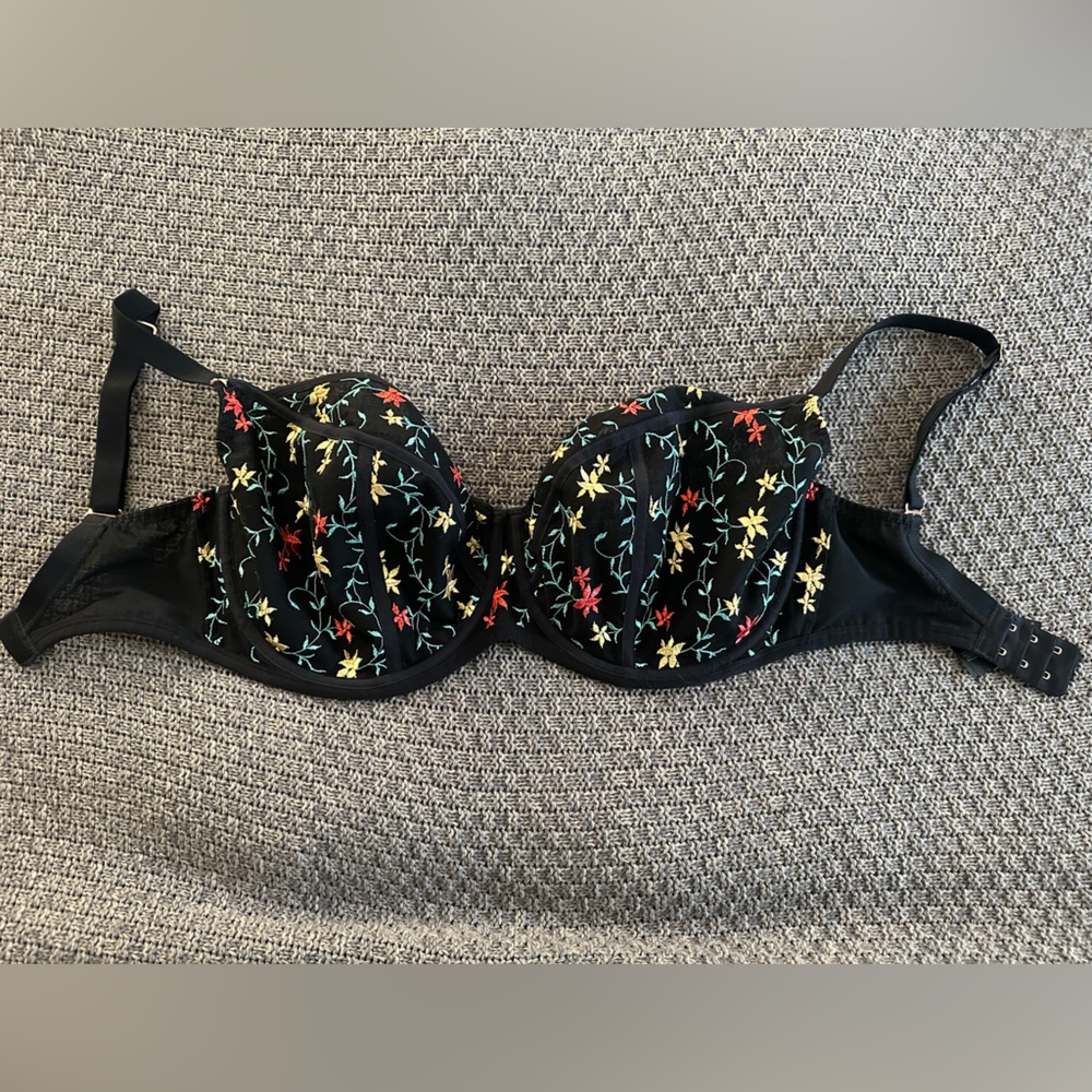 Bravissimo Floral Black Bra - 34H, Like New
